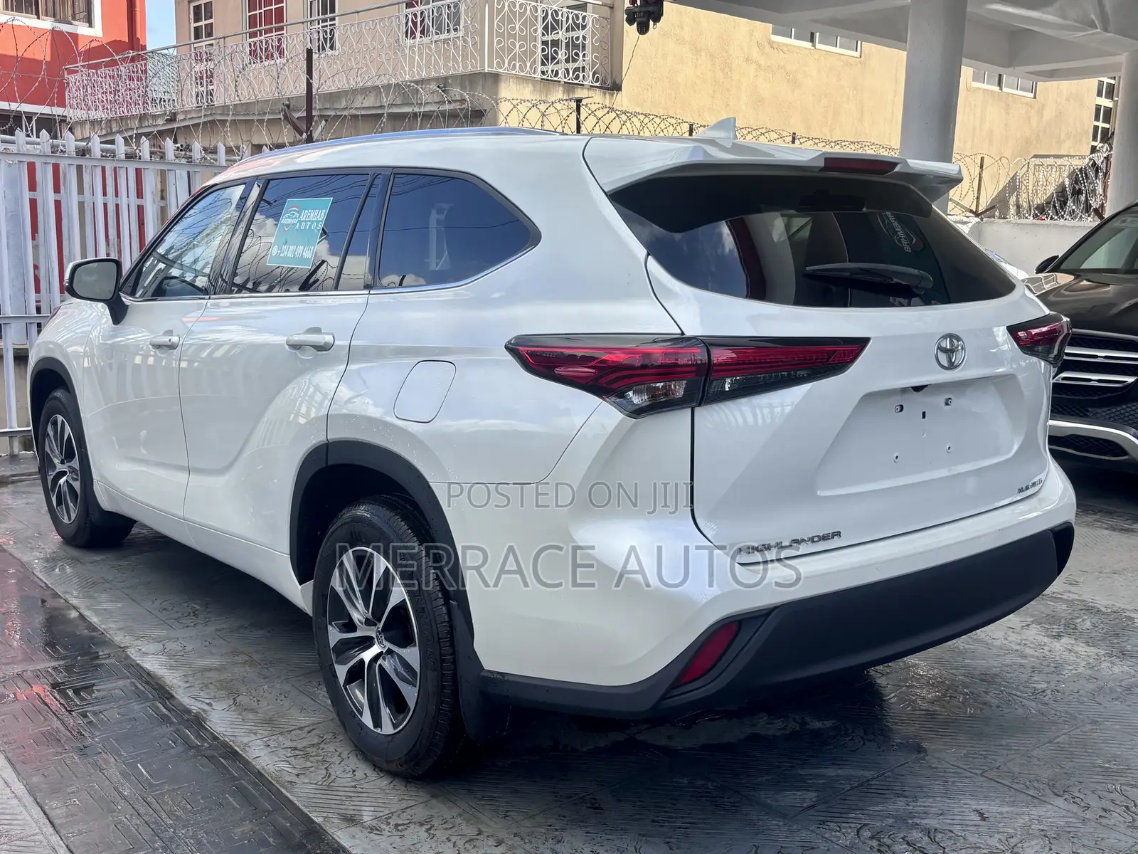Toyota Highlander XLE AWD 2023 White