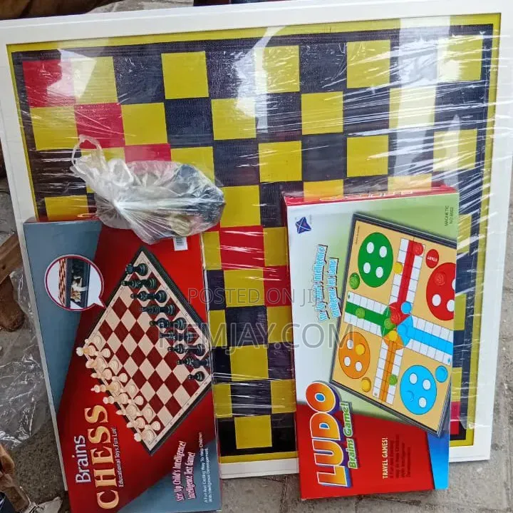 (3in1) Party Size Chess, Ludo and Draught