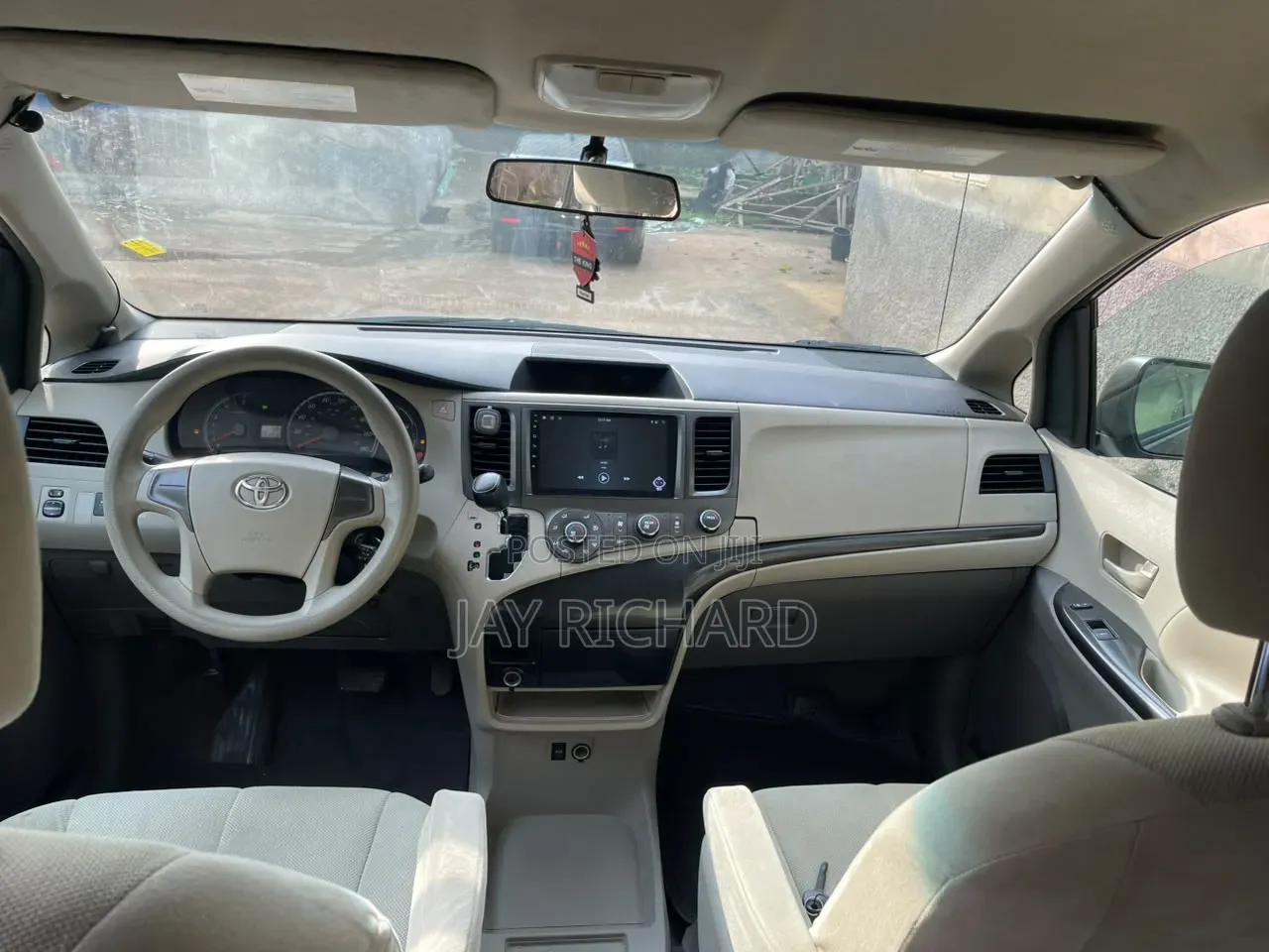 Toyota Sienna 2011 Green