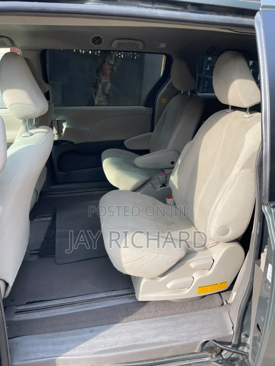 Toyota Sienna 2011 Green