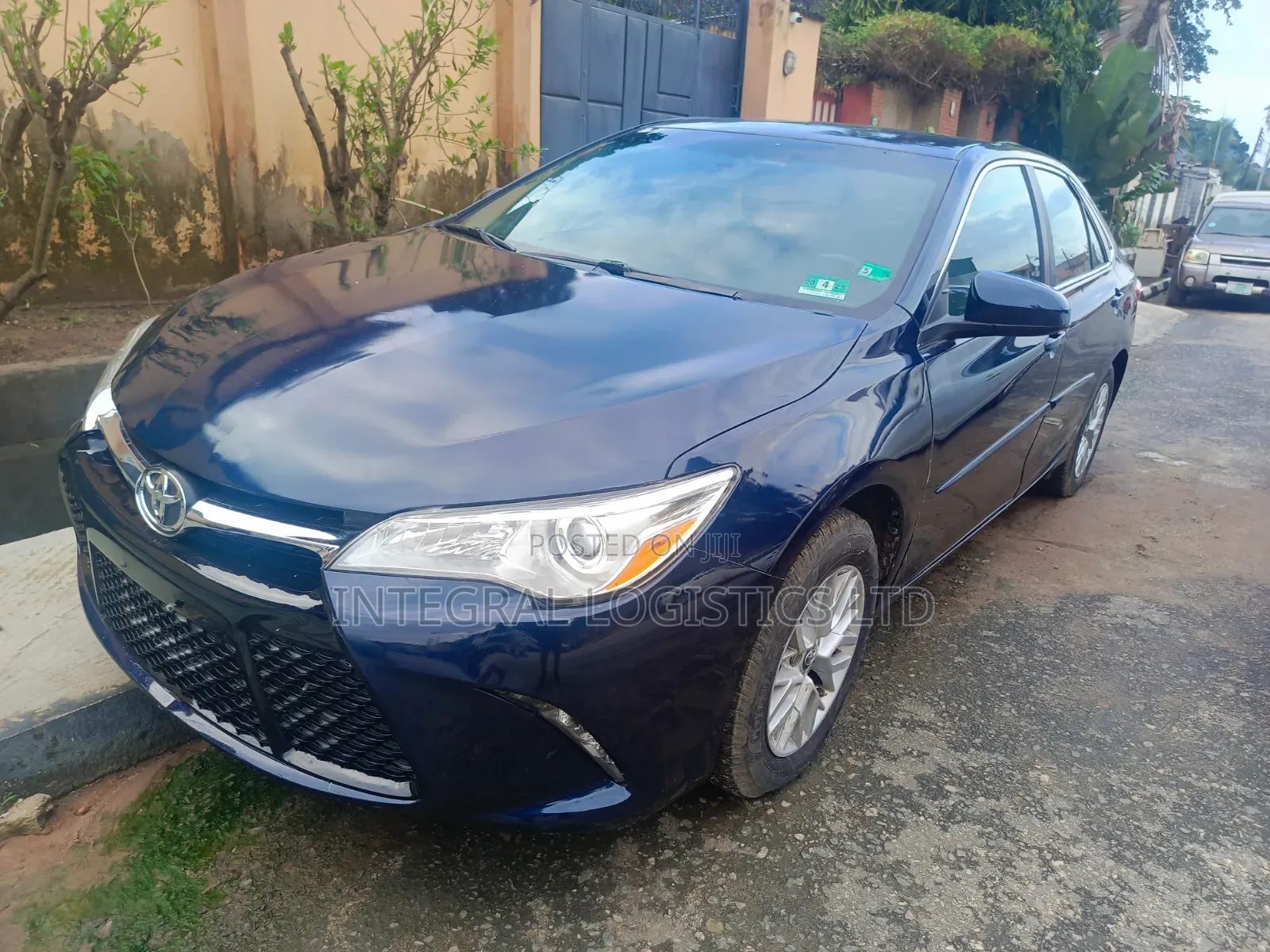 Toyota Camry 2016 Blue