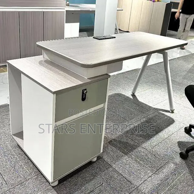Office Table / Modern Office Desk.