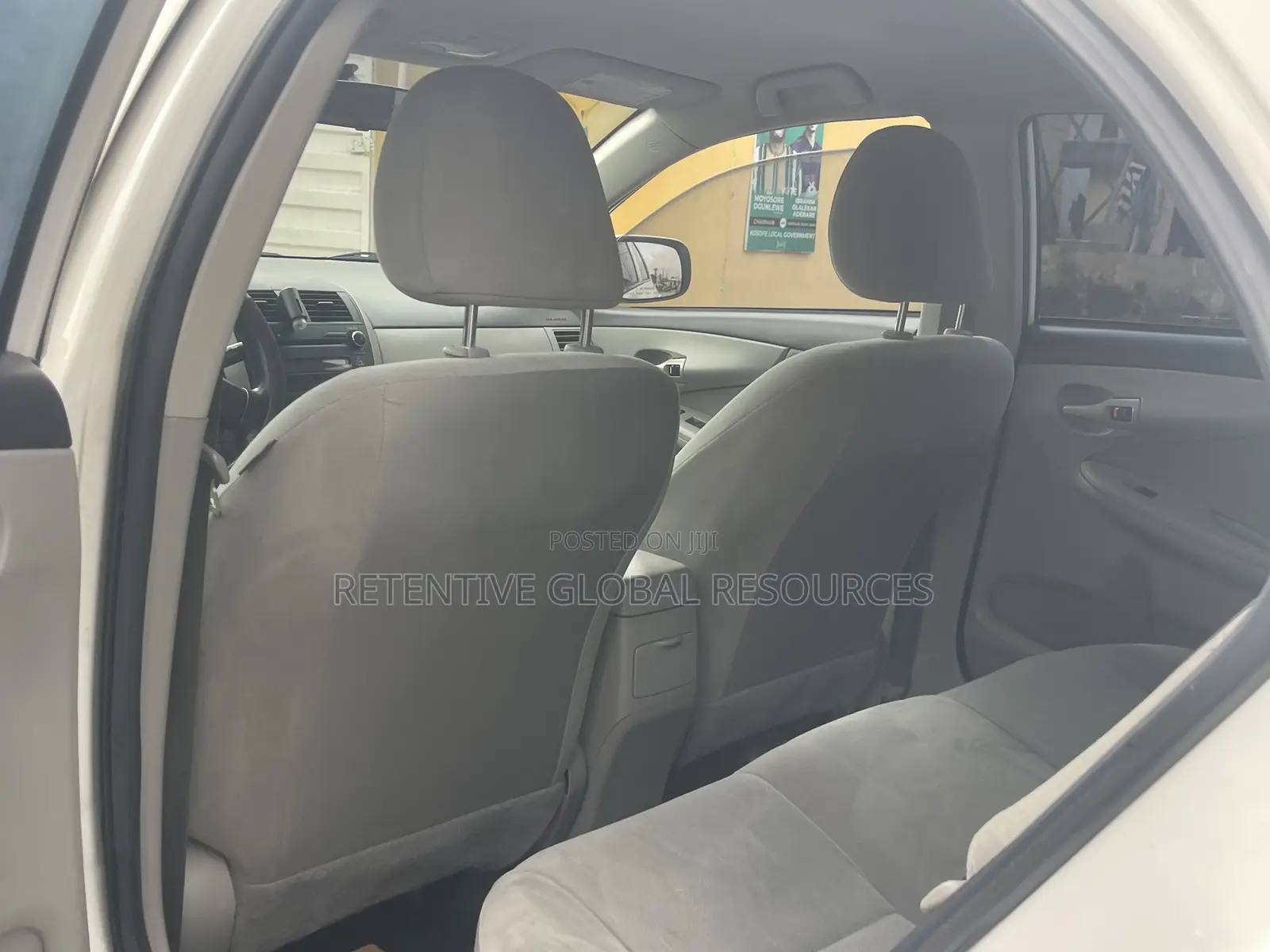 Toyota Corolla LE 4dr Sedan (1.8L 4cyl 4A) 2011 White