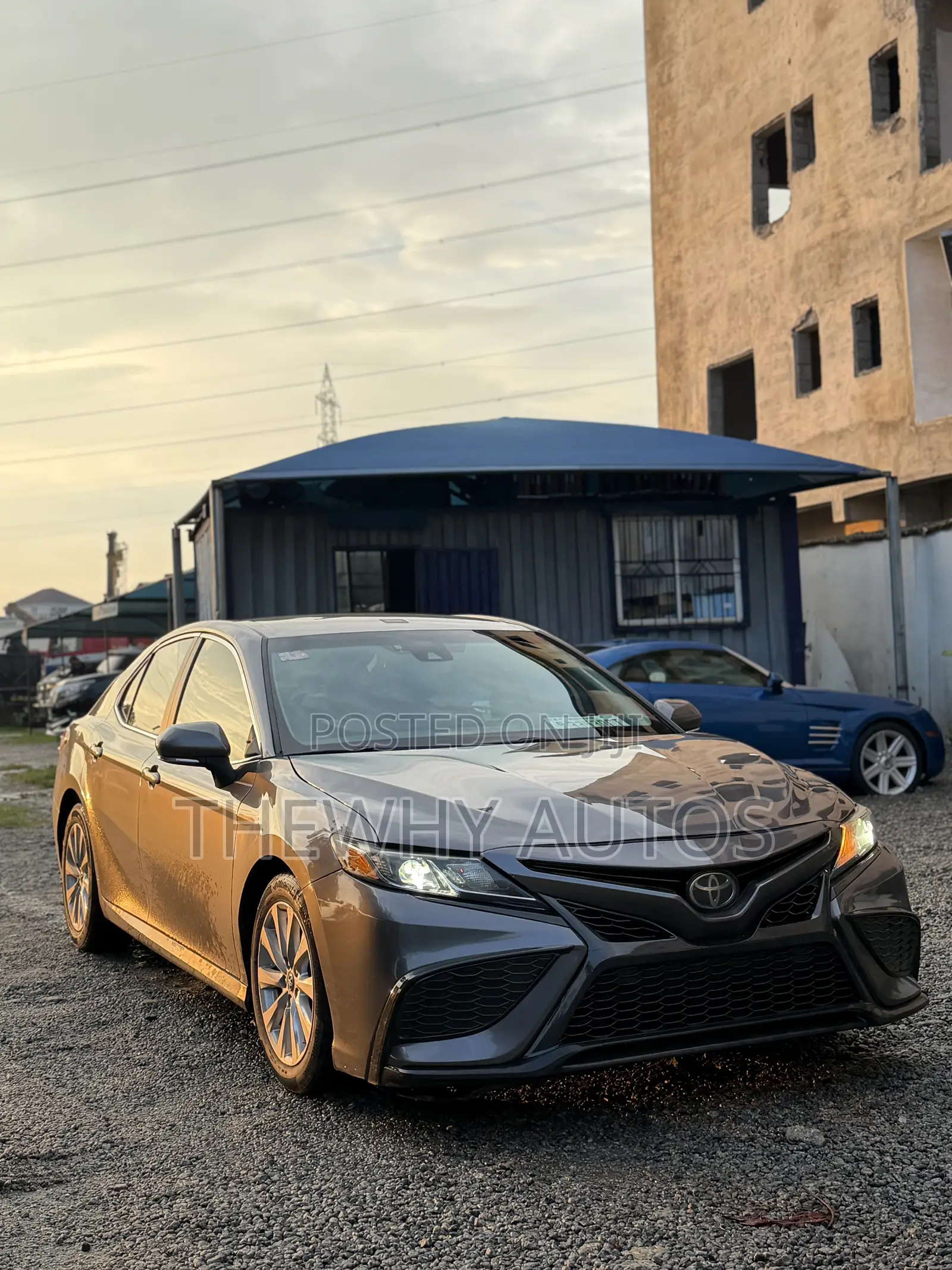 Toyota Camry LE FWD (2.5L 4cyl 8AM) 2018 Gray