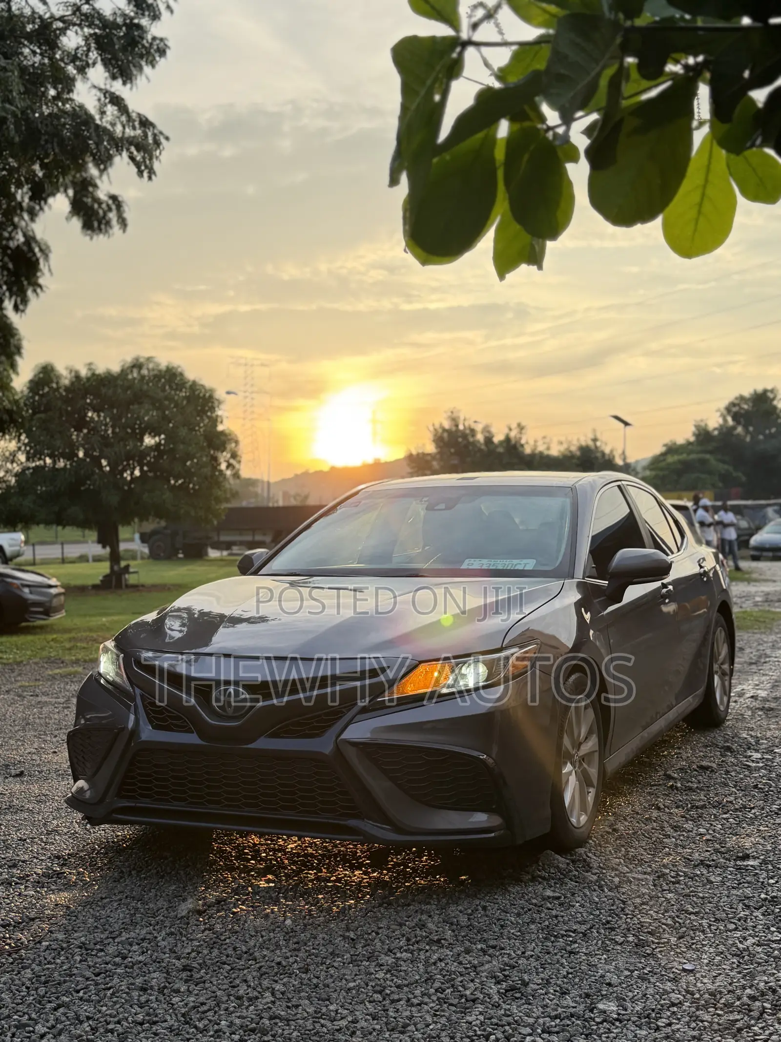 Toyota Camry LE FWD (2.5L 4cyl 8AM) 2018 Gray