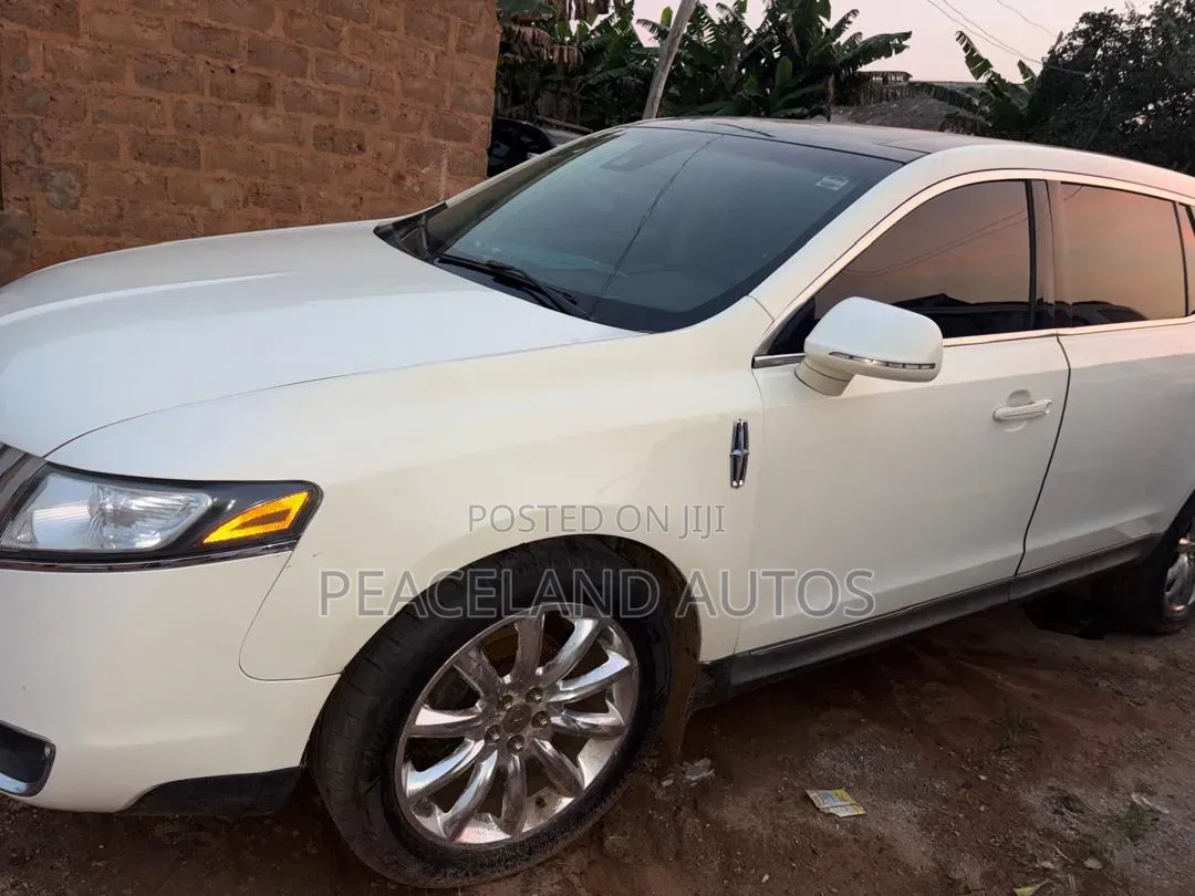 Lincoln MKT 2013 White