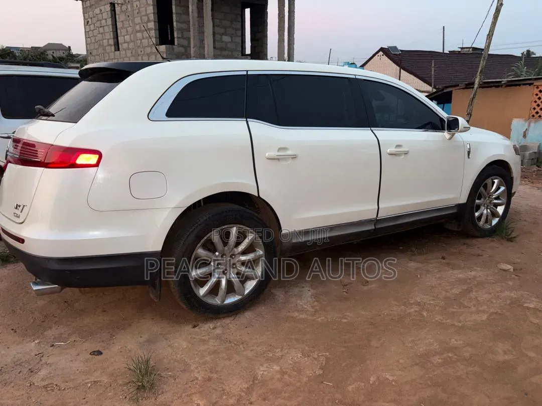 Lincoln MKT 2013 White