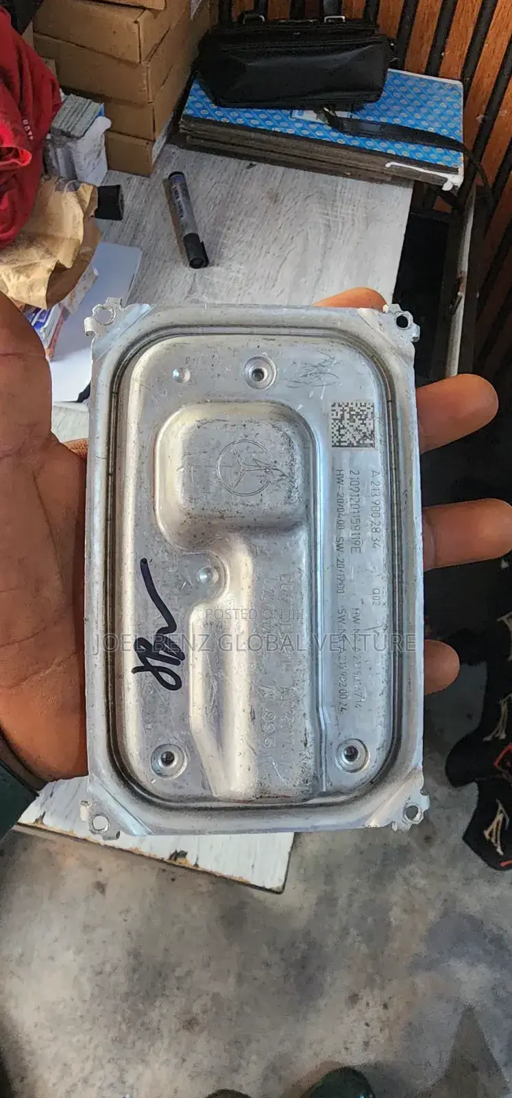 GLE53 2022 Headlight Charger Module