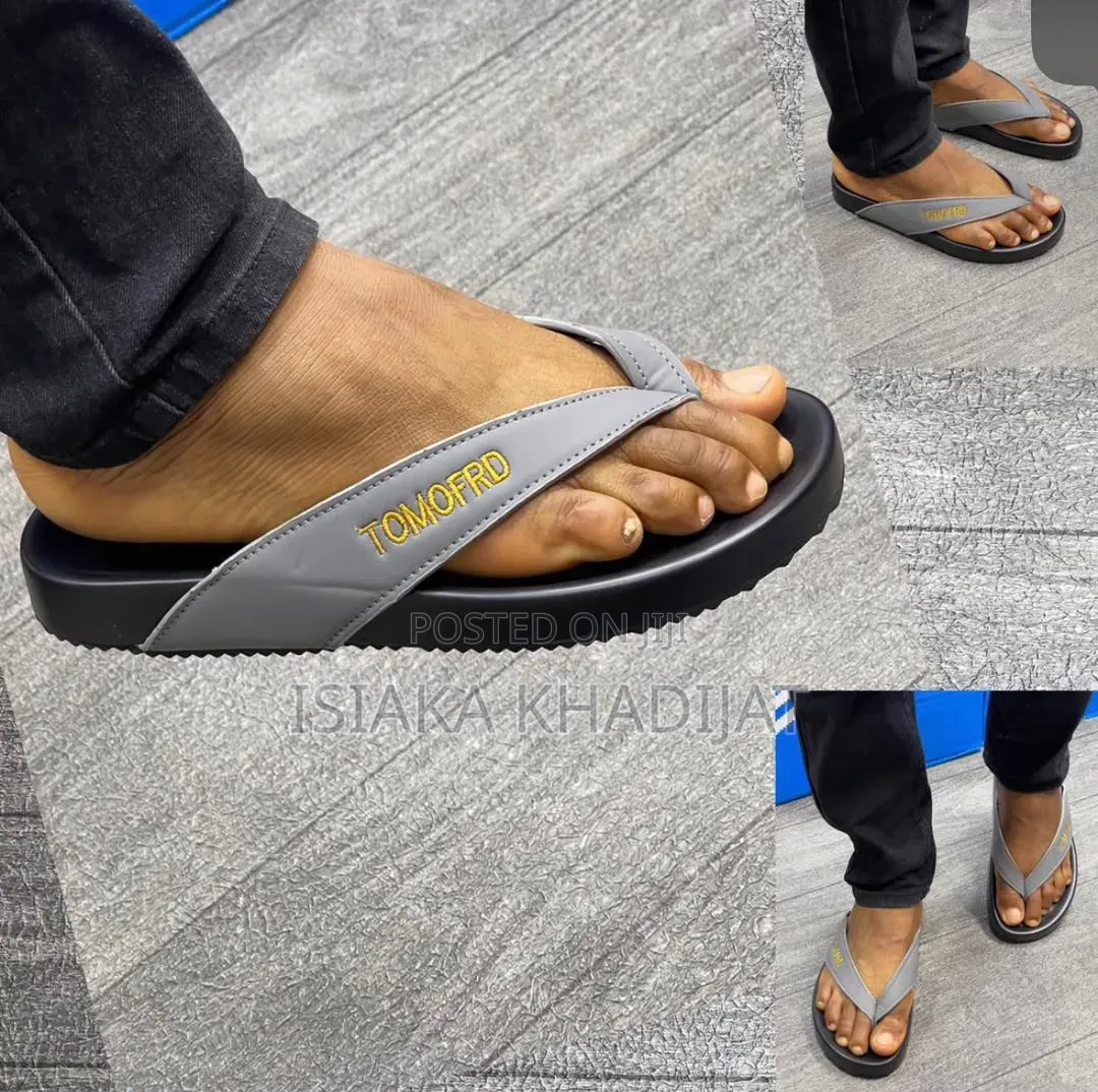 TOMOFRD Men Slippers