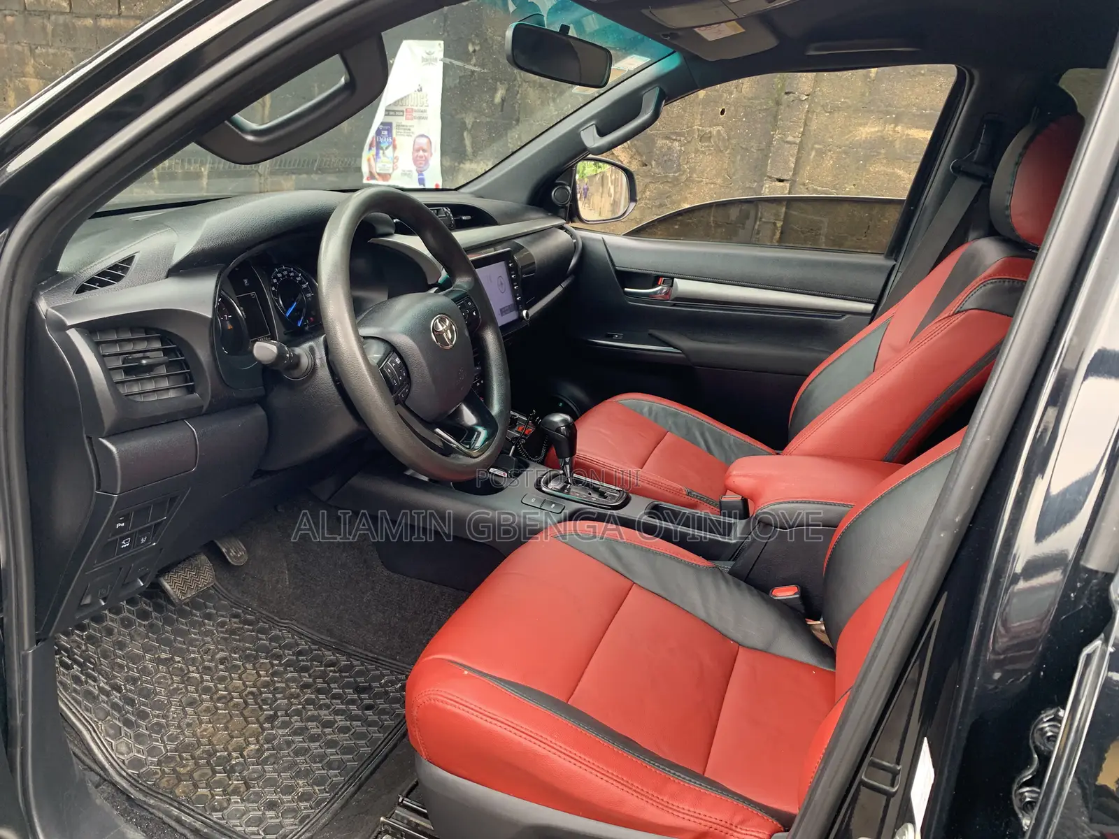 Toyota Hilux 2023 Black