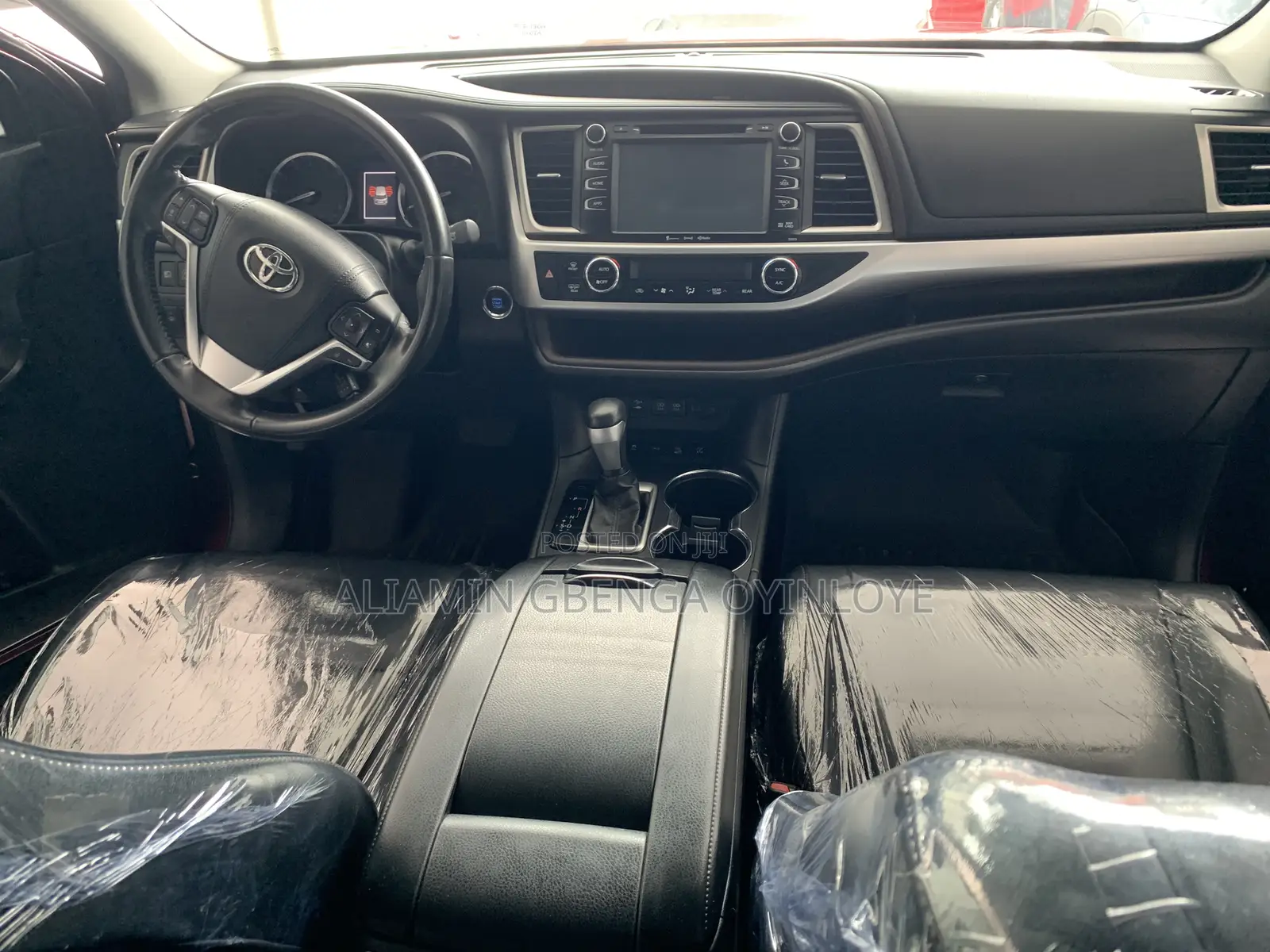 Toyota Highlander XLE 4x4 V6 (3.5L 6cyl 8A) 2017 Red