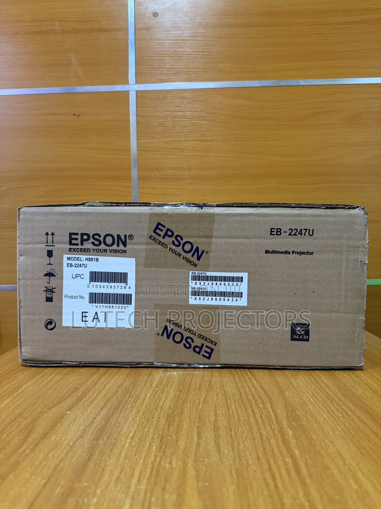 EB-2247U Deliver Perfect Full HD Presentations Offering a Brightness