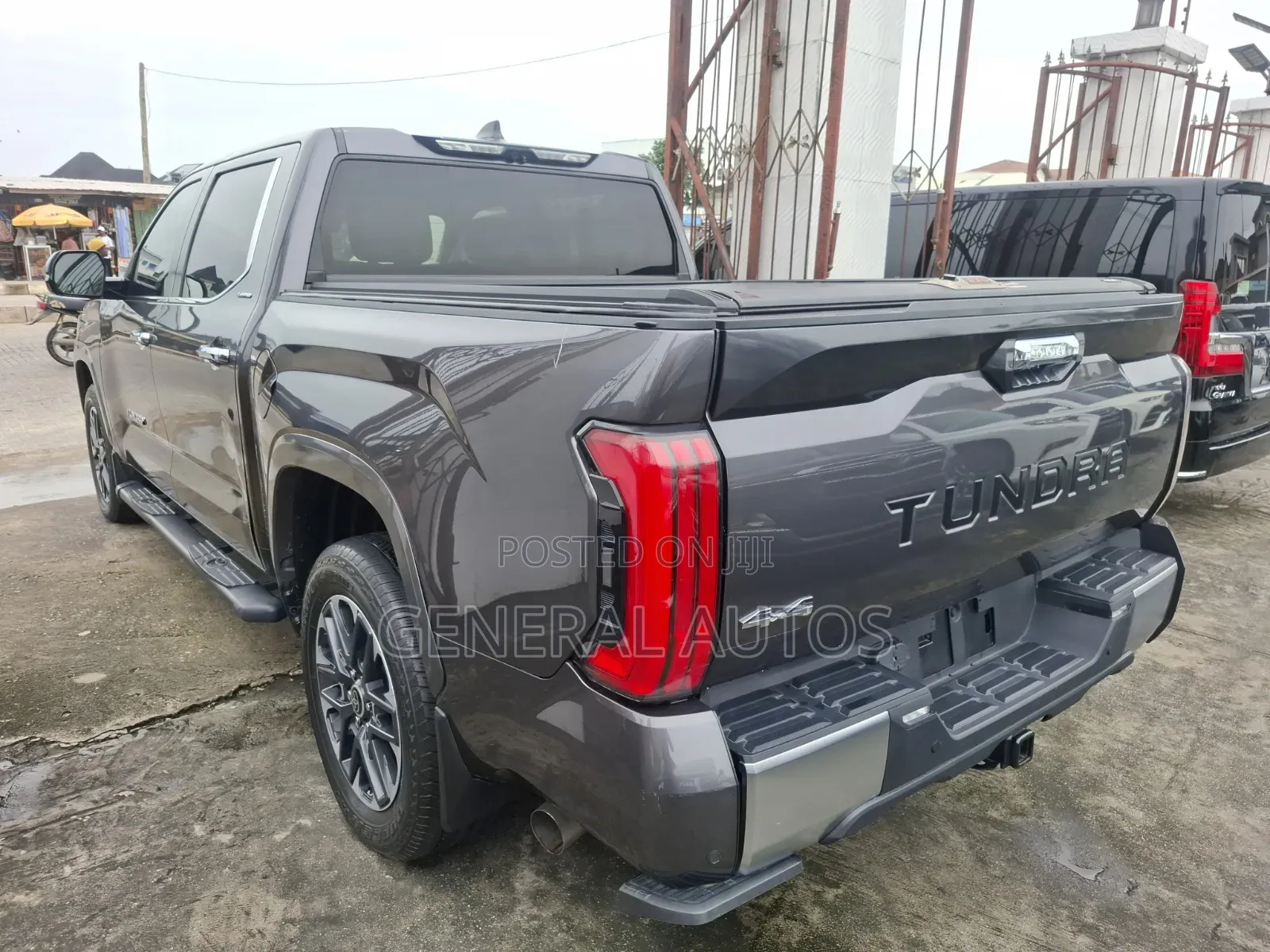Toyota Tundra 2025 Gray