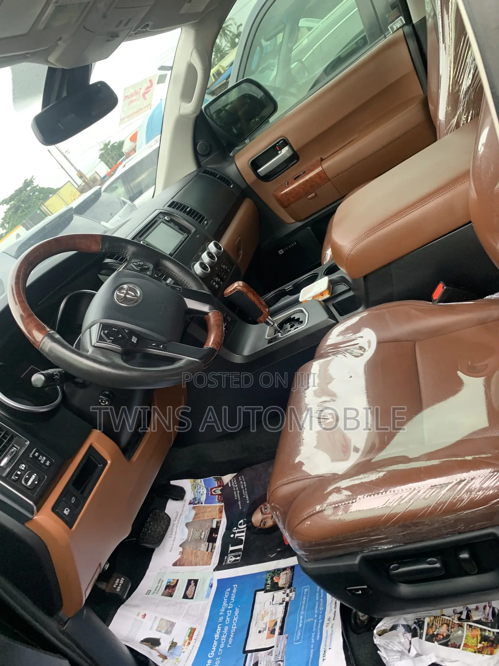 Toyota Sequoia Platinum 4x4 2019 Black