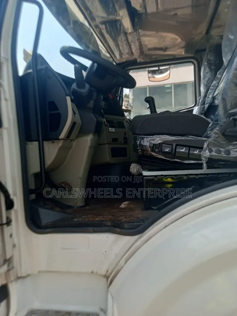 Brand New 16cylinder Howo CNG Truck
