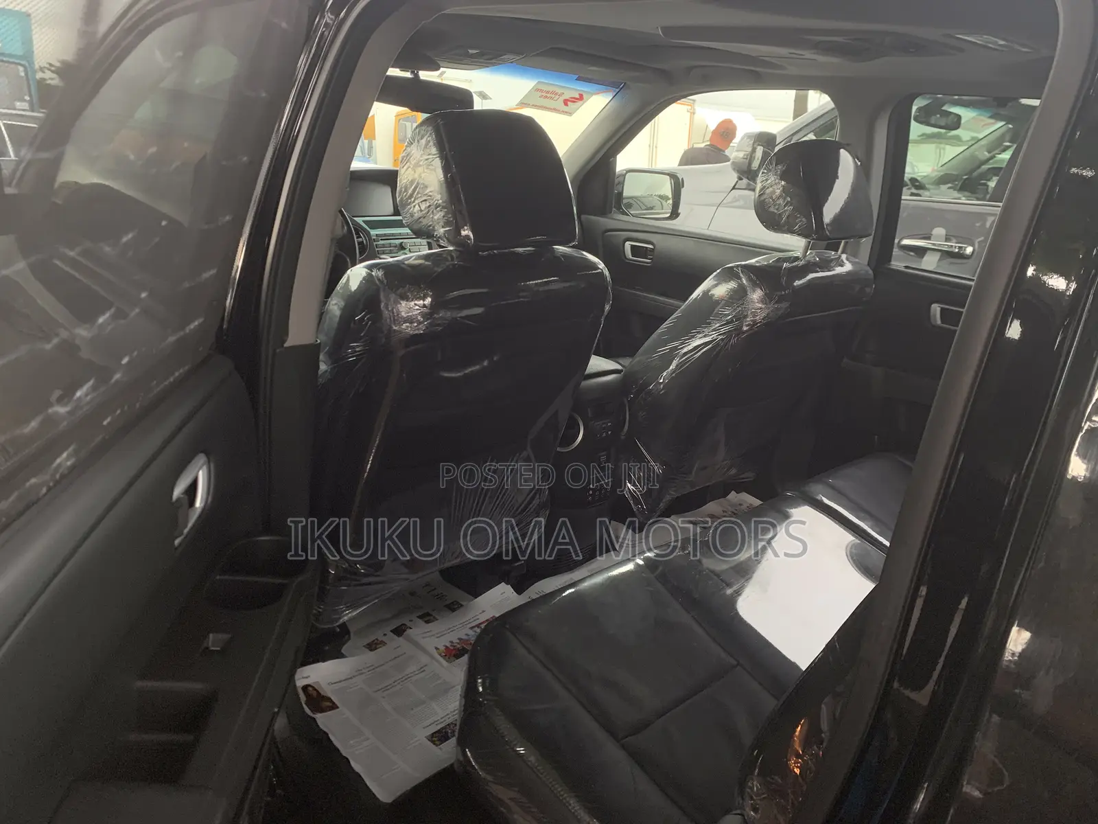 Honda Pilot Touring w/RES/Navi 4WD (3.5L 6cyl 5A) 2011 Black