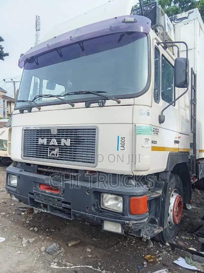 Man Diesel Space Cargo Truck [8Tyres] 2004 White