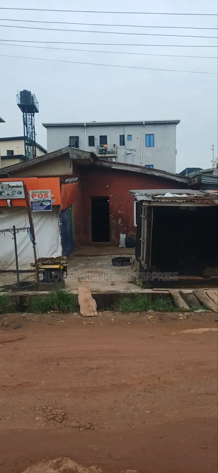 6bdrm Bungalow in Kiniun-Ifa Estate, Ifako-Gbagada for sale