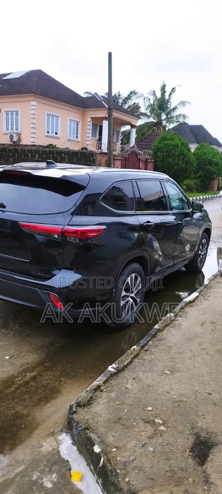 Toyota Highlander XLE 2022 Black
