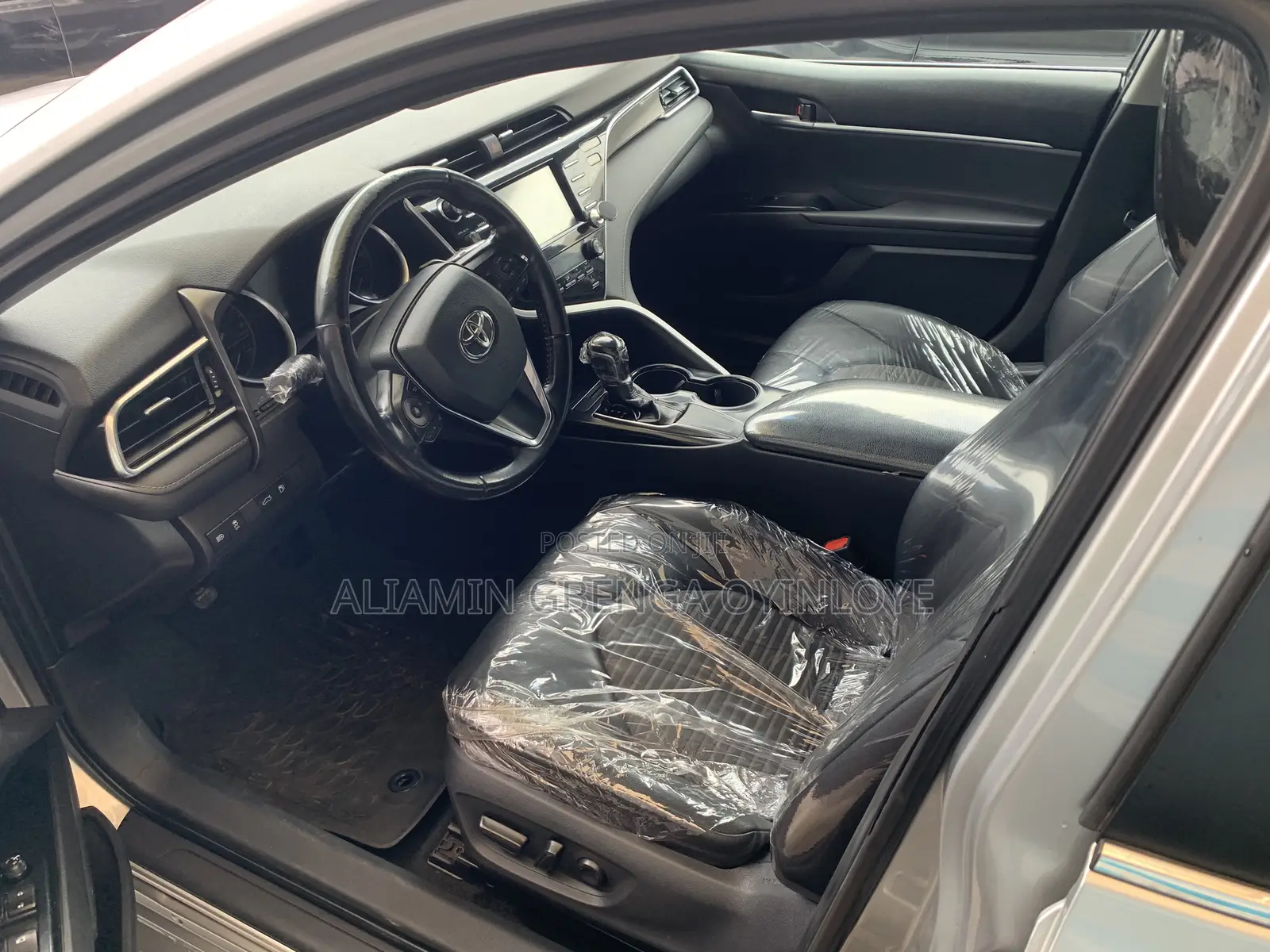 Toyota Camry SE FWD (2.5L 4cyl 8AM) 2018 Silver