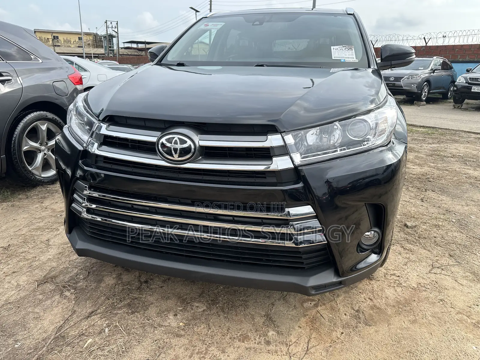 Toyota Highlander Limited 4dr SUV AWD (3.5L 6cyl 6A) 2015 Black