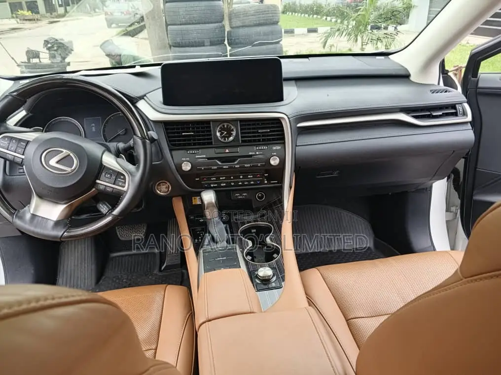 Lexus RX 350 FWD 2022 White