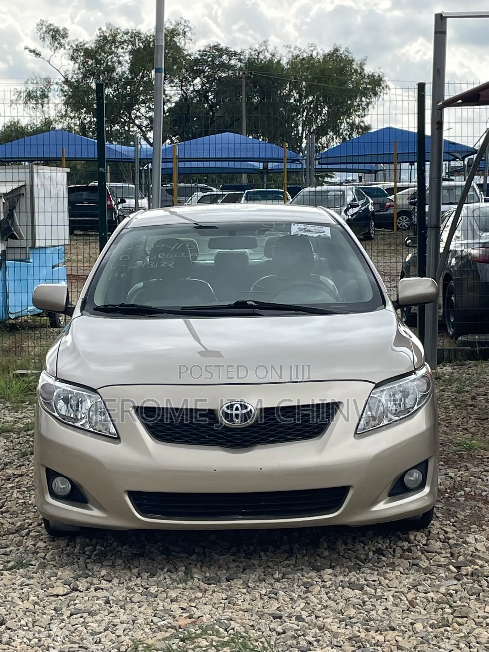 Toyota Corolla 2010 Gold