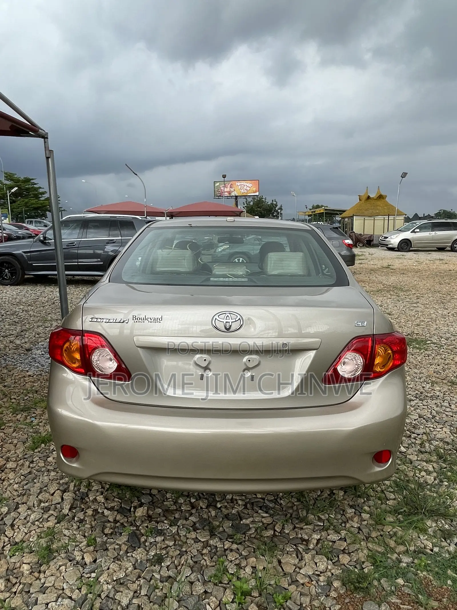 Toyota Corolla 2010 Gold