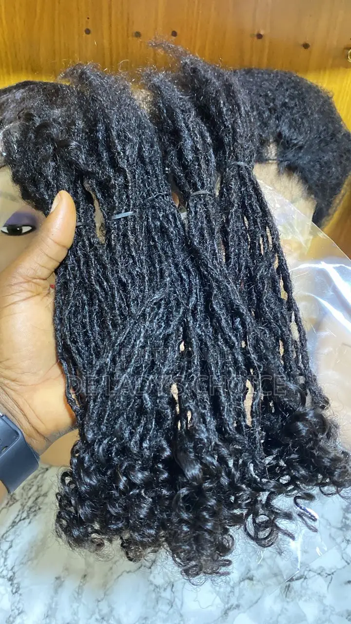 Microlocs With Curly Tips