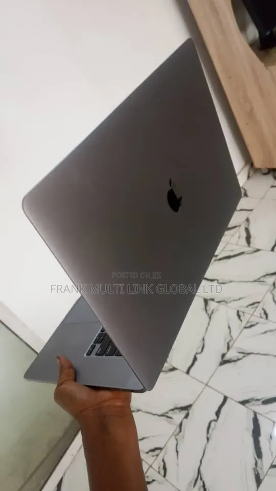 Laptop Apple MacBook Pro 2019 16GB Intel Core i7 SSD 512GB