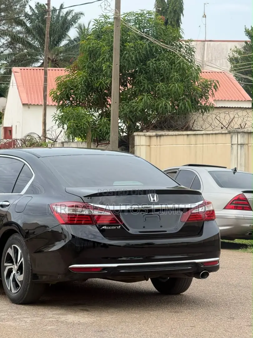 Honda Accord LX 4dr Sedan FWD (2.4L 4cyl 2A) 2017 Black