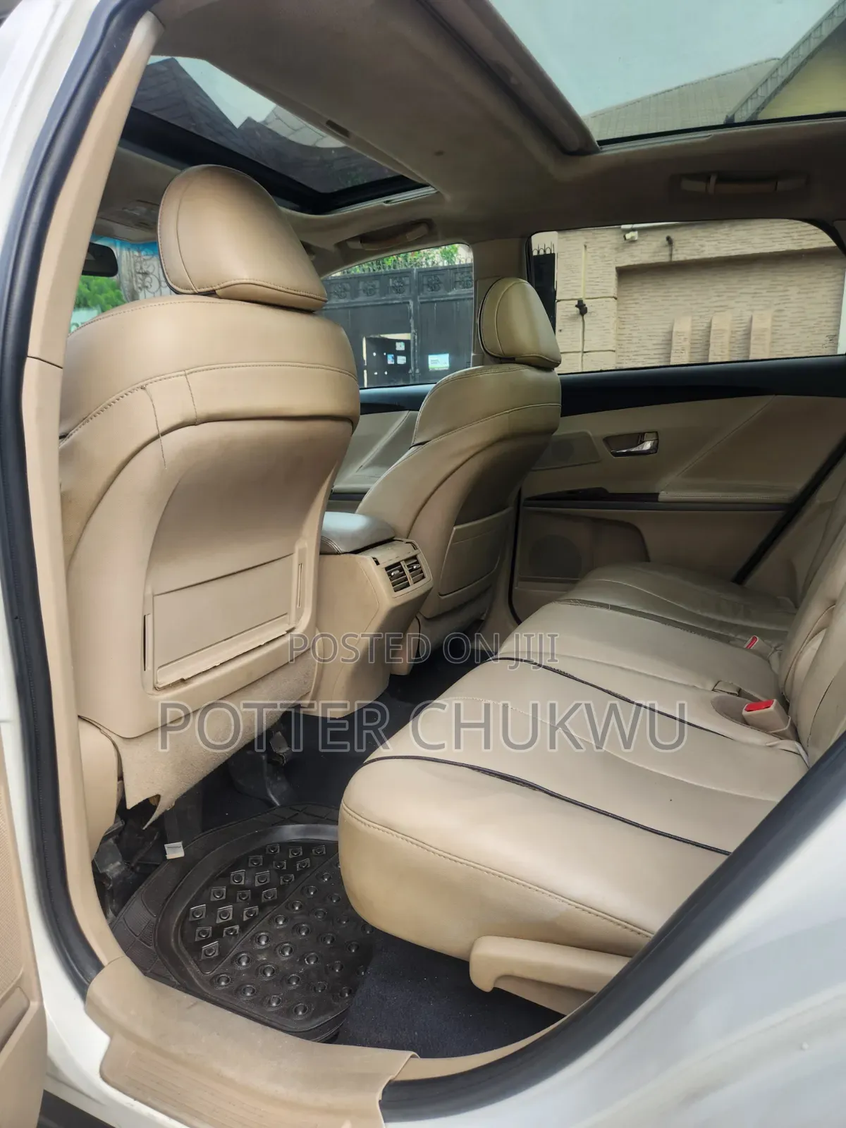 Toyota Venza 2010 White