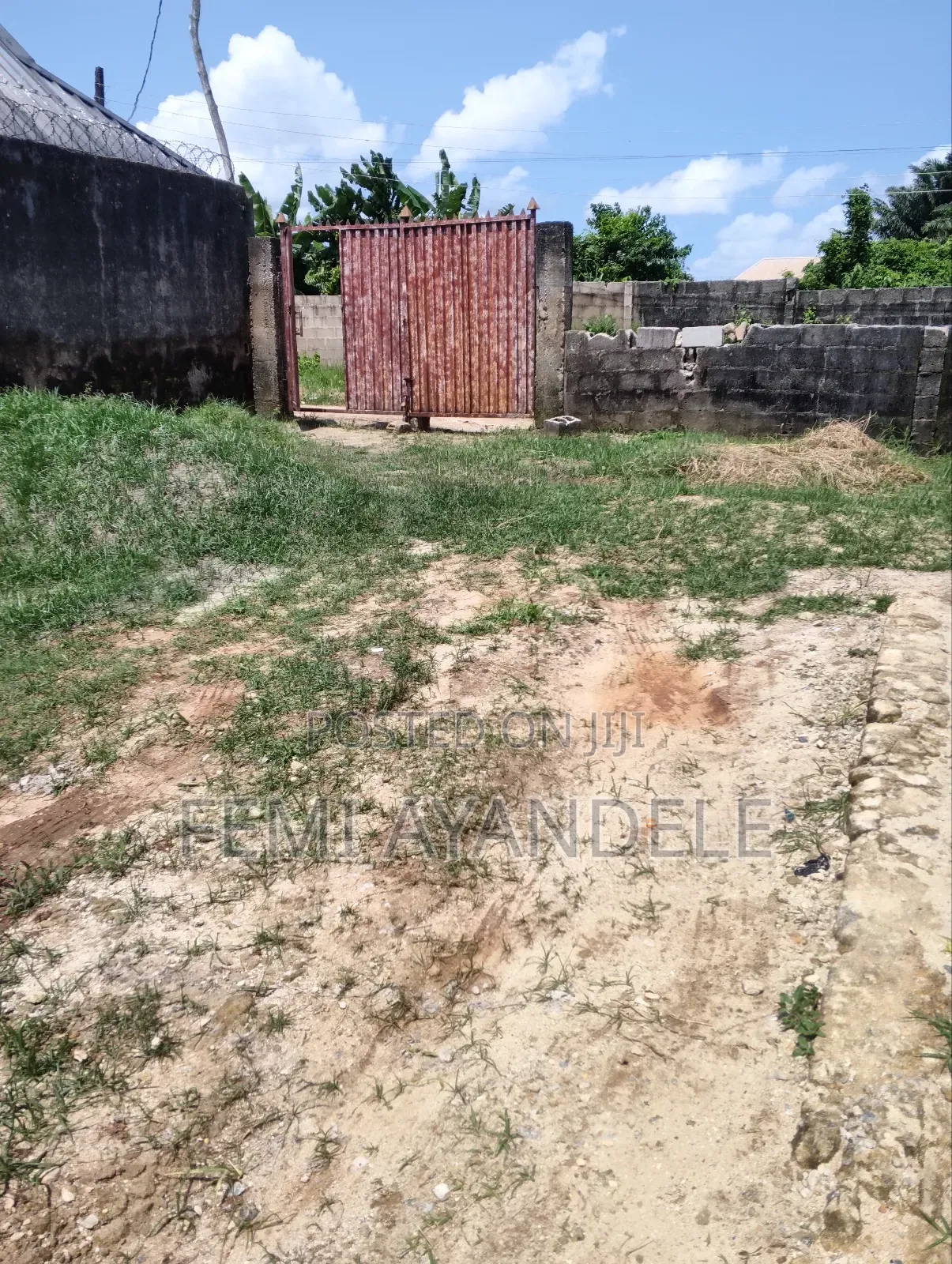 3bdrm Bungalow in Fawole Estate, Igbogbo for sale