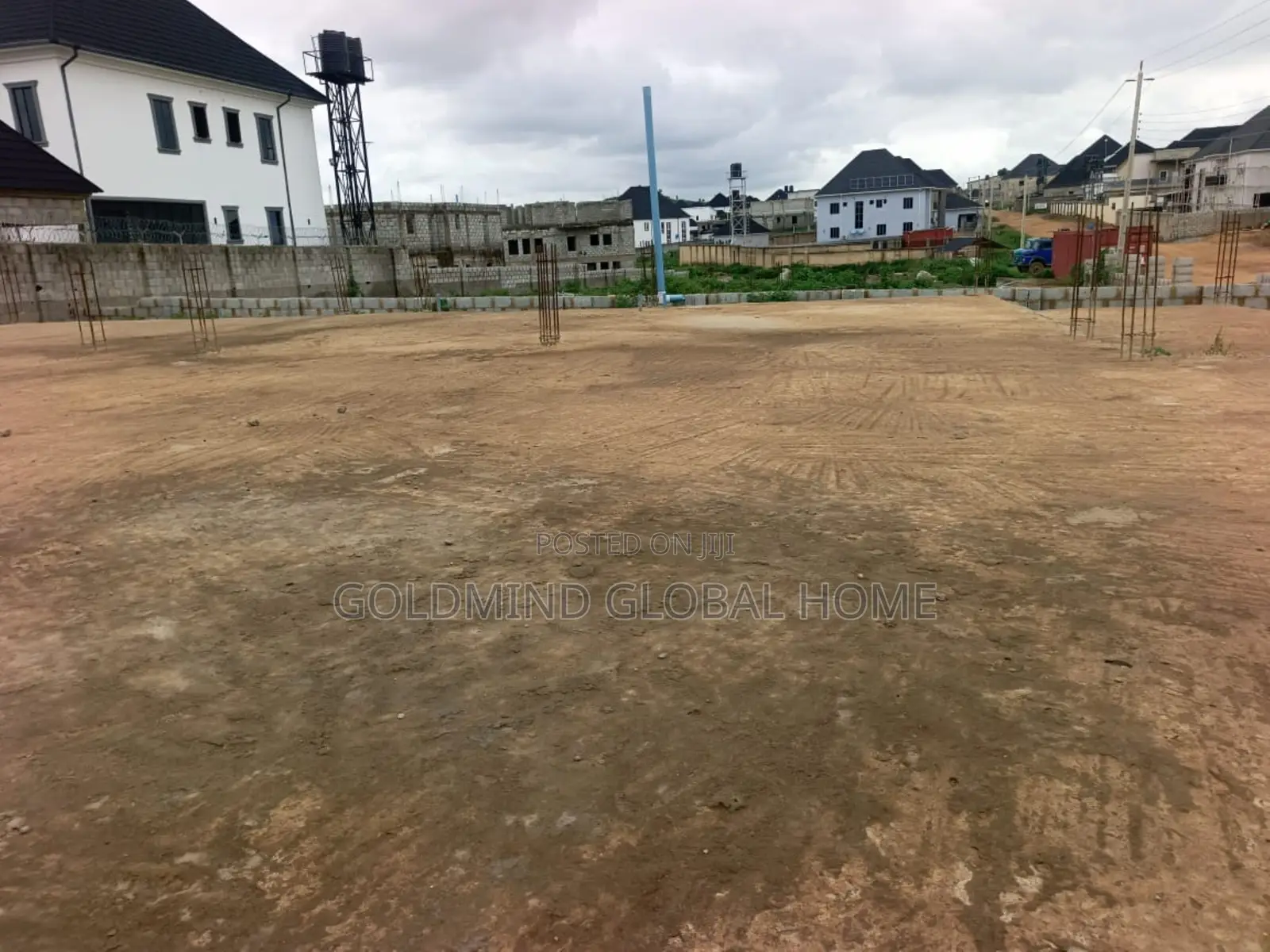 5bdrm Duplex in Lugbe District., FHA for sale