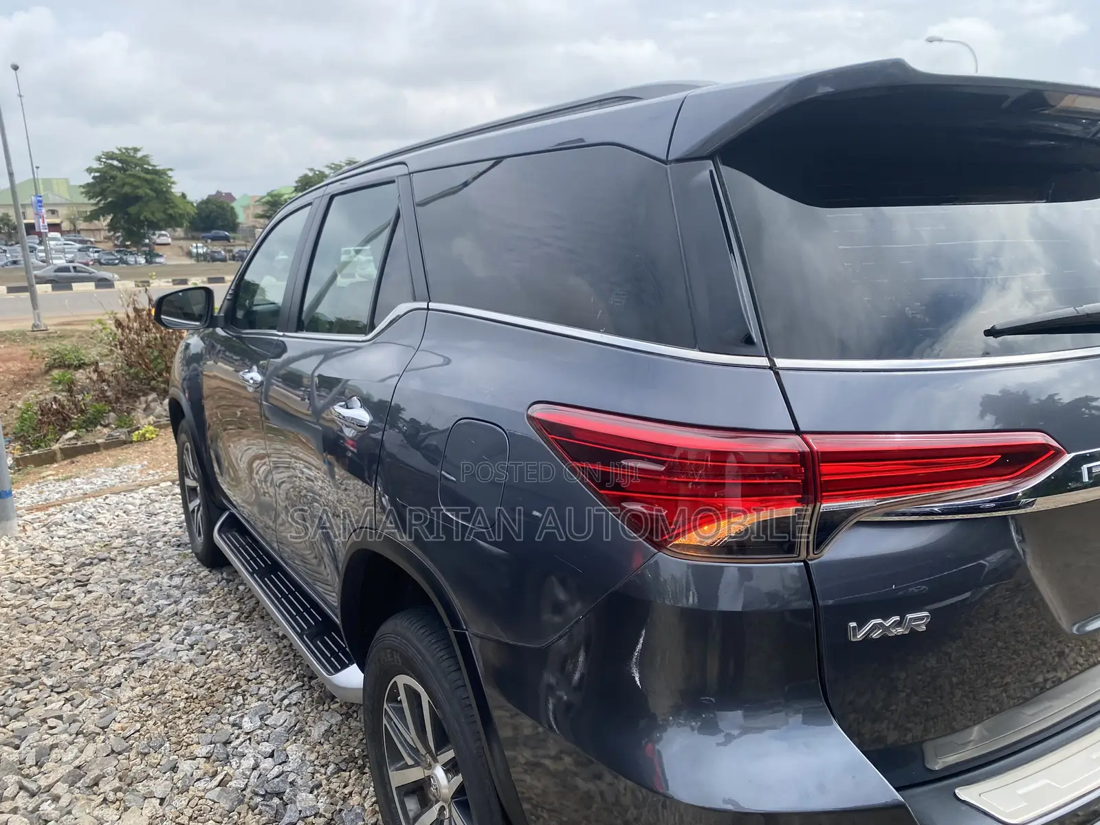 Toyota Fortuner 4.0 RWD 2020 Black
