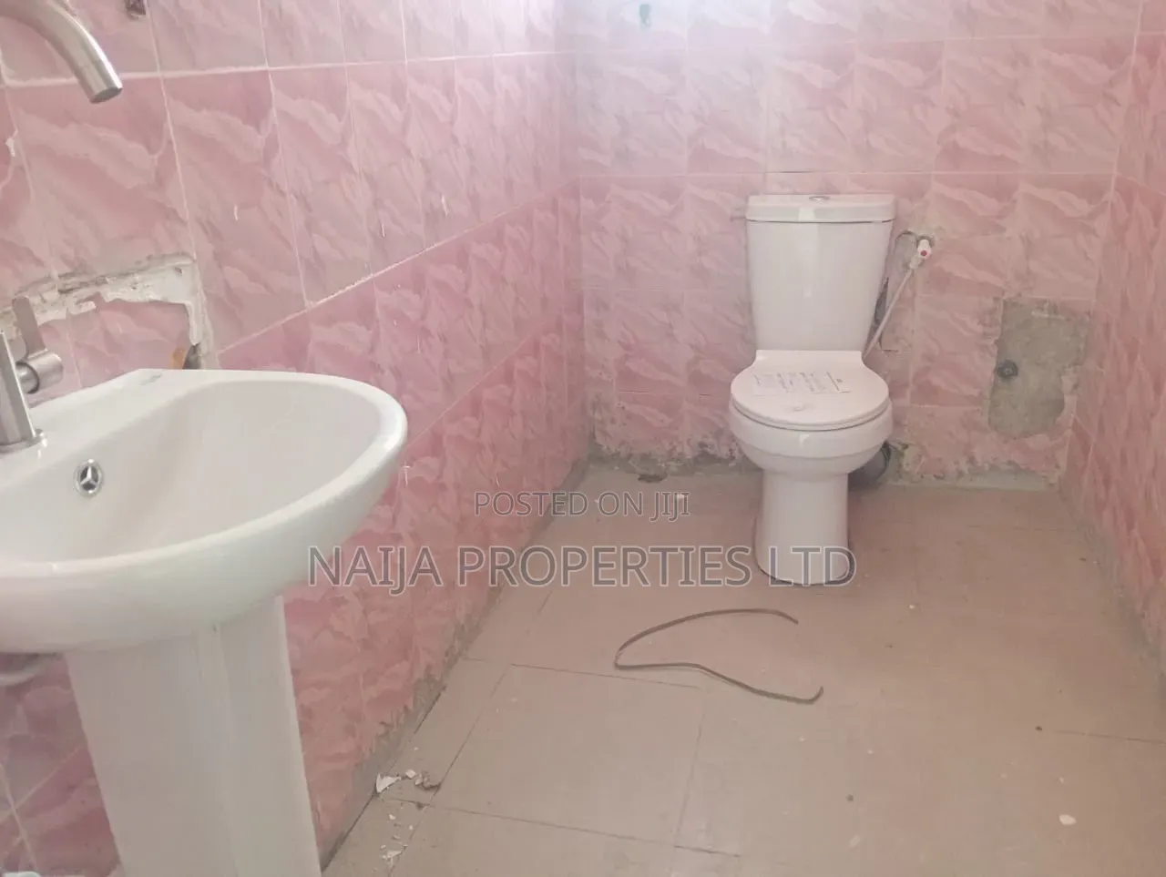 2bdrm Apartment in Blenco, Sangotedo for rent