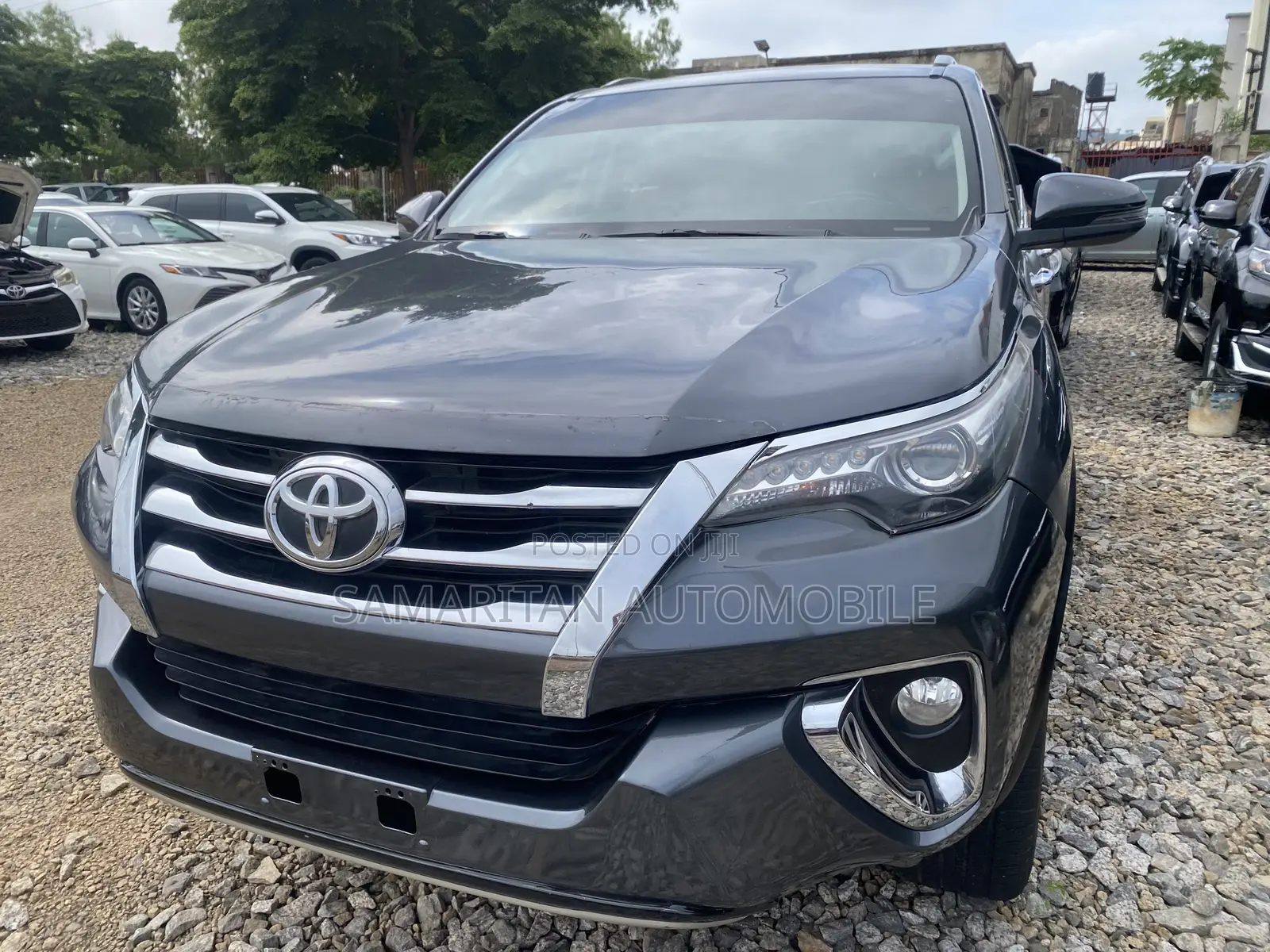Toyota Fortuner 4.0 RWD 2020 Black