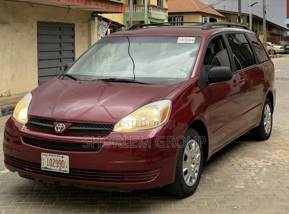 Toyota Sienna 2003 Red