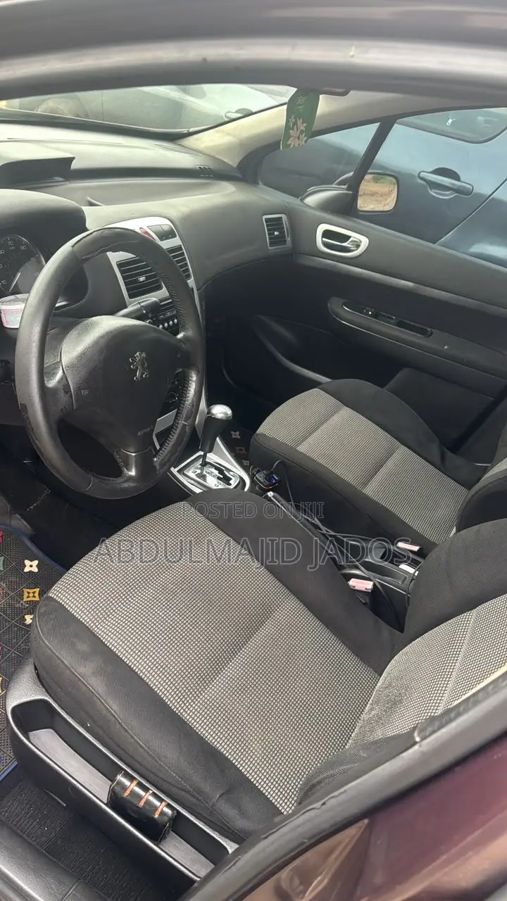 Peugeot 307 2007 Maroon