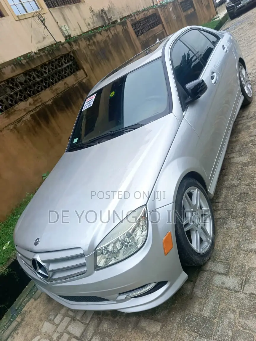 Mercedes-Benz C300 Luxury 4Matic Sedan AWD (3.0L 6cyl 7A) 2010 Silver