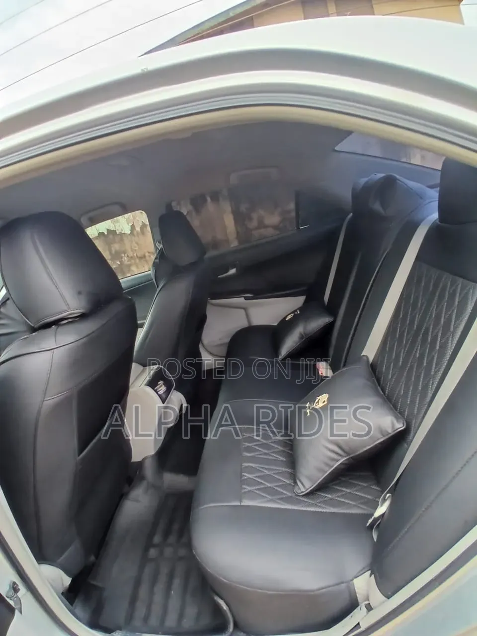 Toyota Camry LE 4dr Sedan (2.5L 4cyl 6A) 2013 Silver