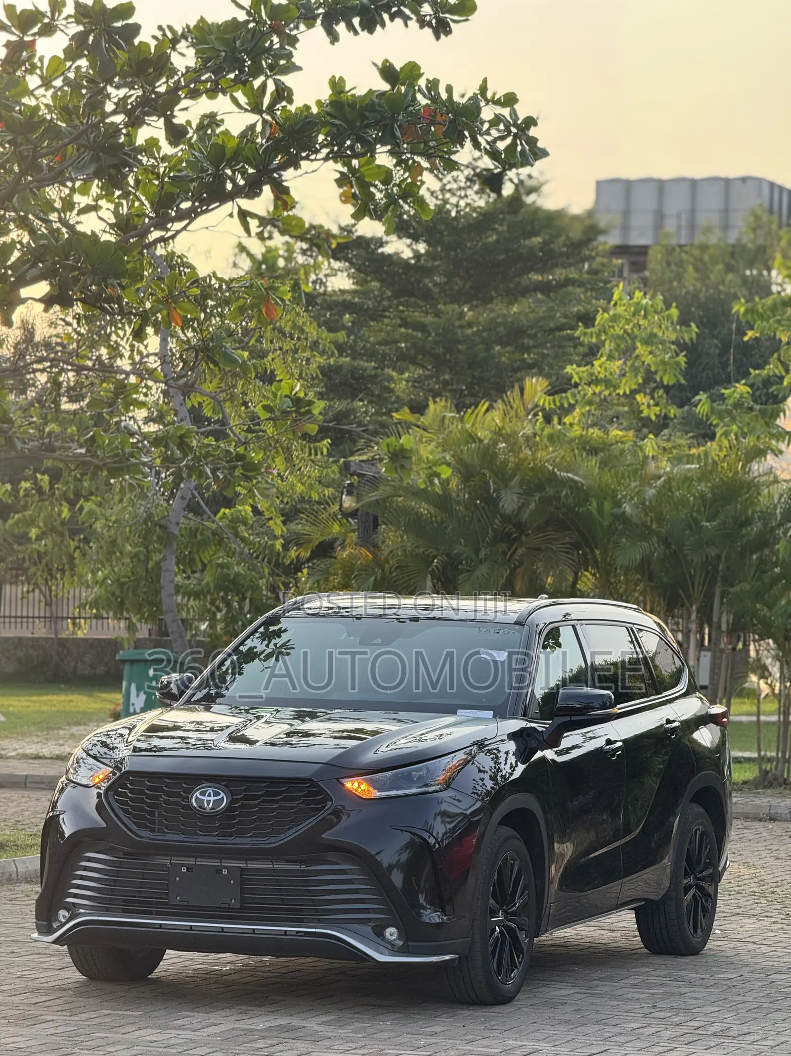 Toyota Highlander XSE AWD 2024 Black