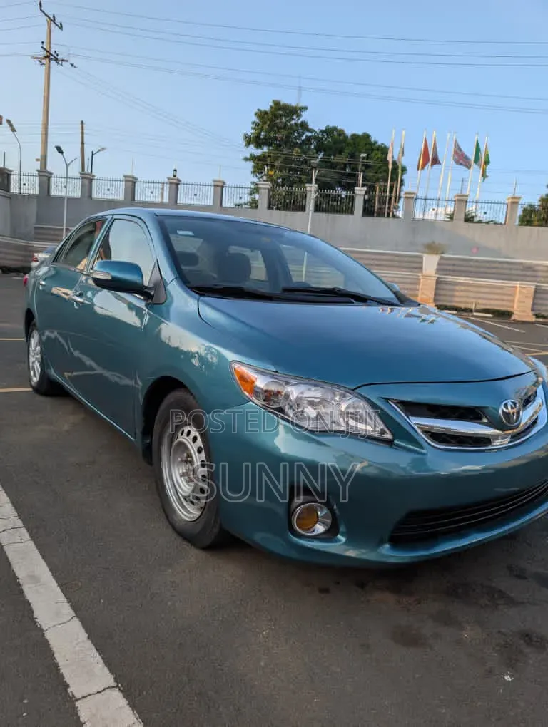 Toyota Corolla L 4dr Sedan (1.8L 4cyl 5M) 2012 Green