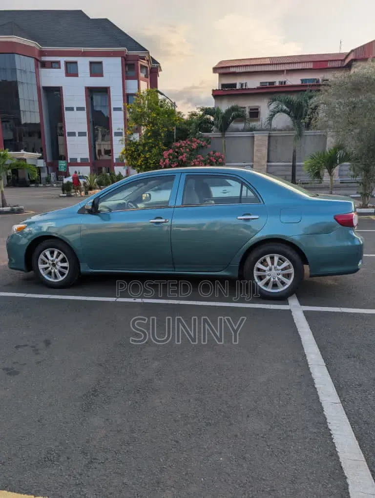 Toyota Corolla L 4dr Sedan (1.8L 4cyl 5M) 2012 Green