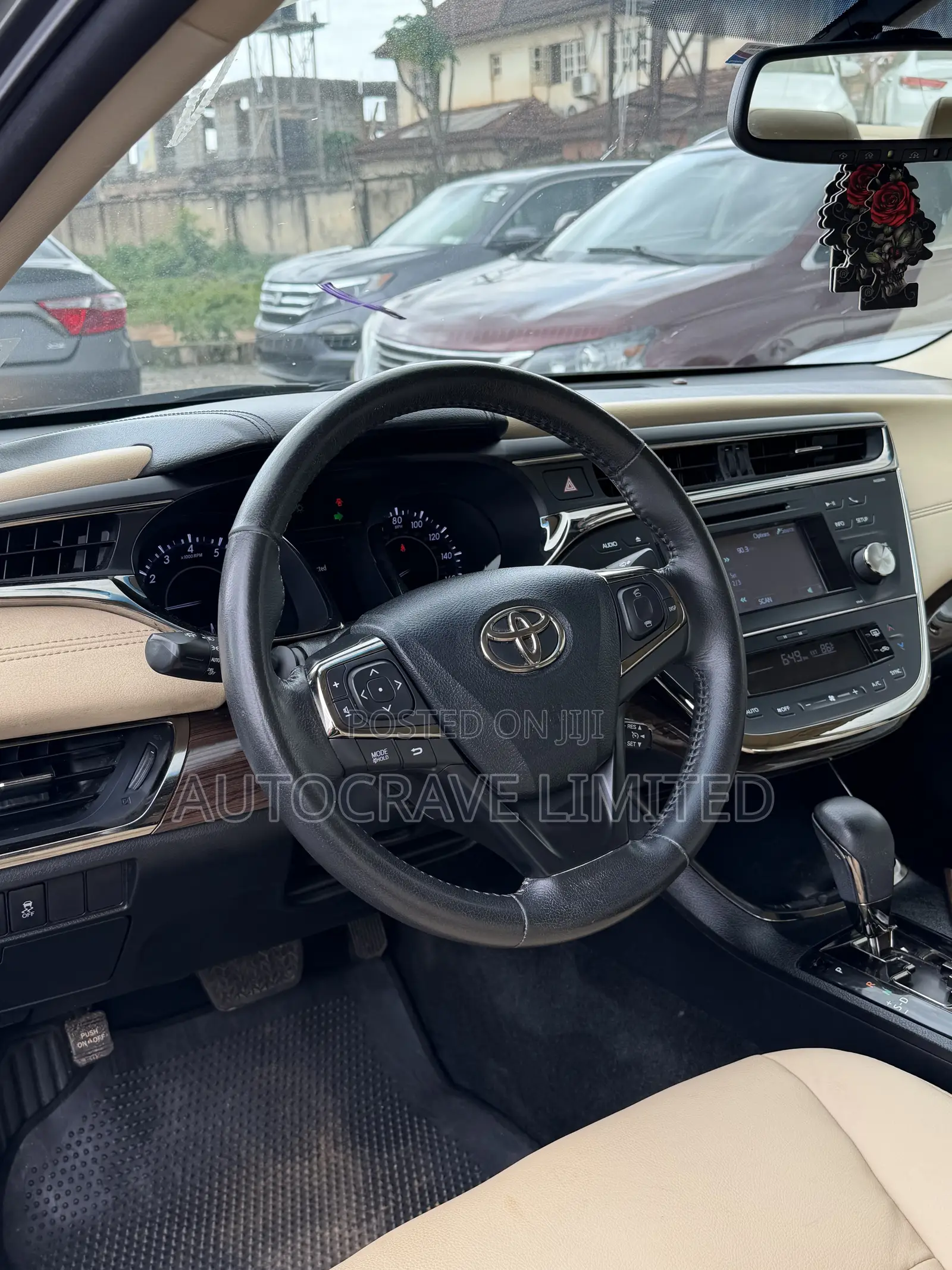 Toyota Avalon XLE Touring Sedan FWD (3.5L 6cyl 6A) 2013 Green