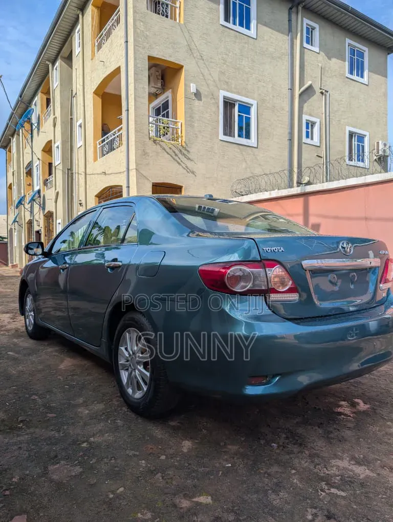 Toyota Corolla L 4dr Sedan (1.8L 4cyl 5M) 2012 Green