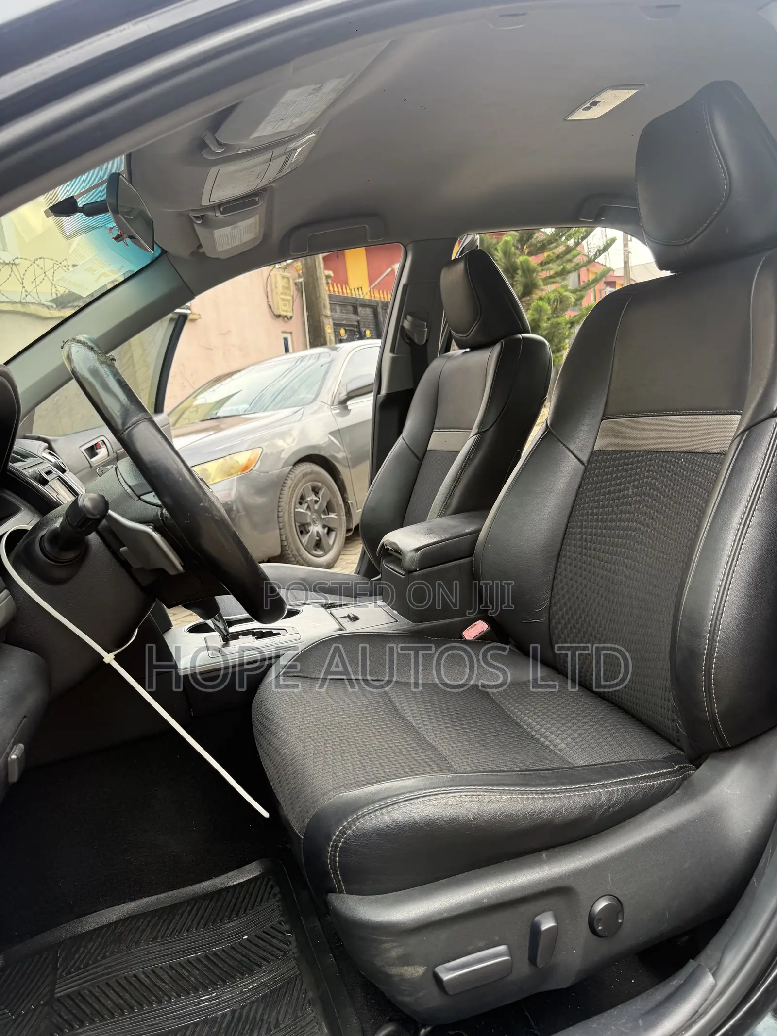 Toyota Camry SE V6 4dr Sedan (3.5L 6cyl 6A) 2013 Black