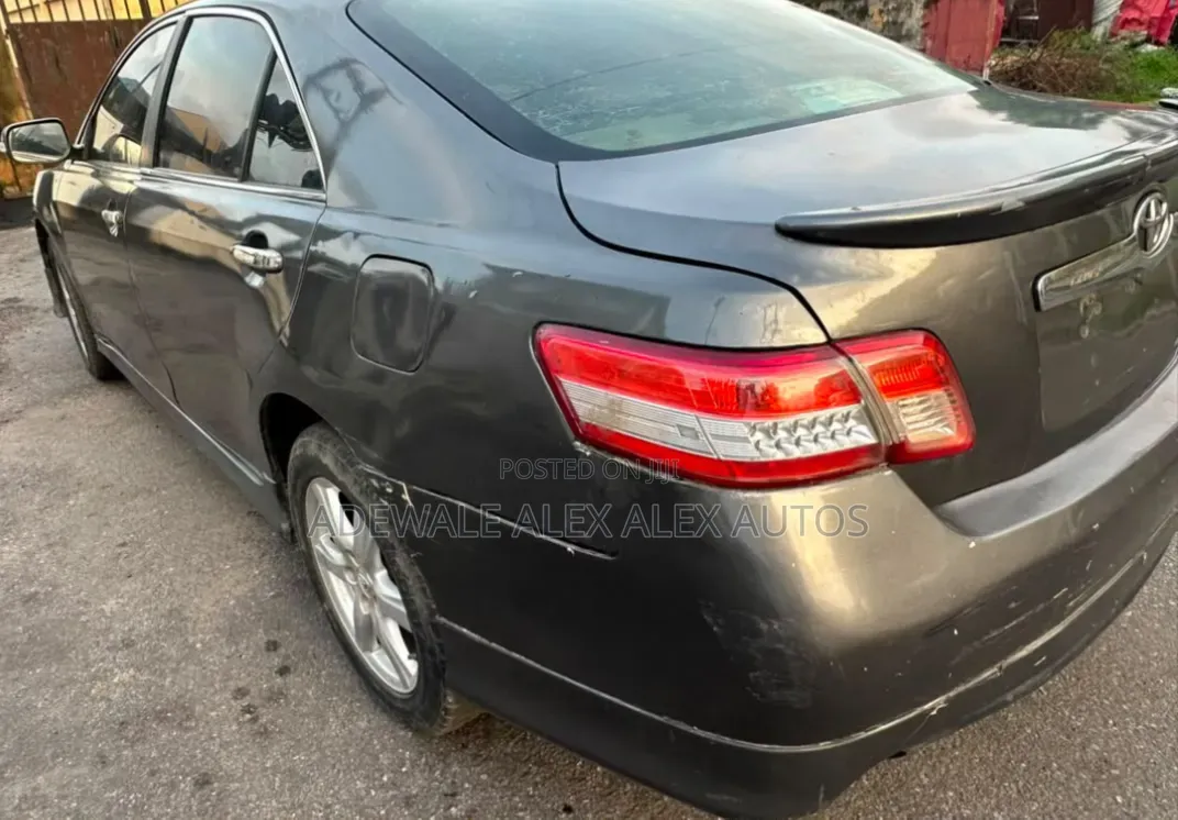 Toyota Camry 2007 Gray