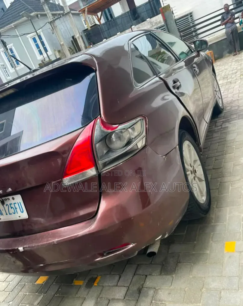 Toyota Venza 2010 Brown