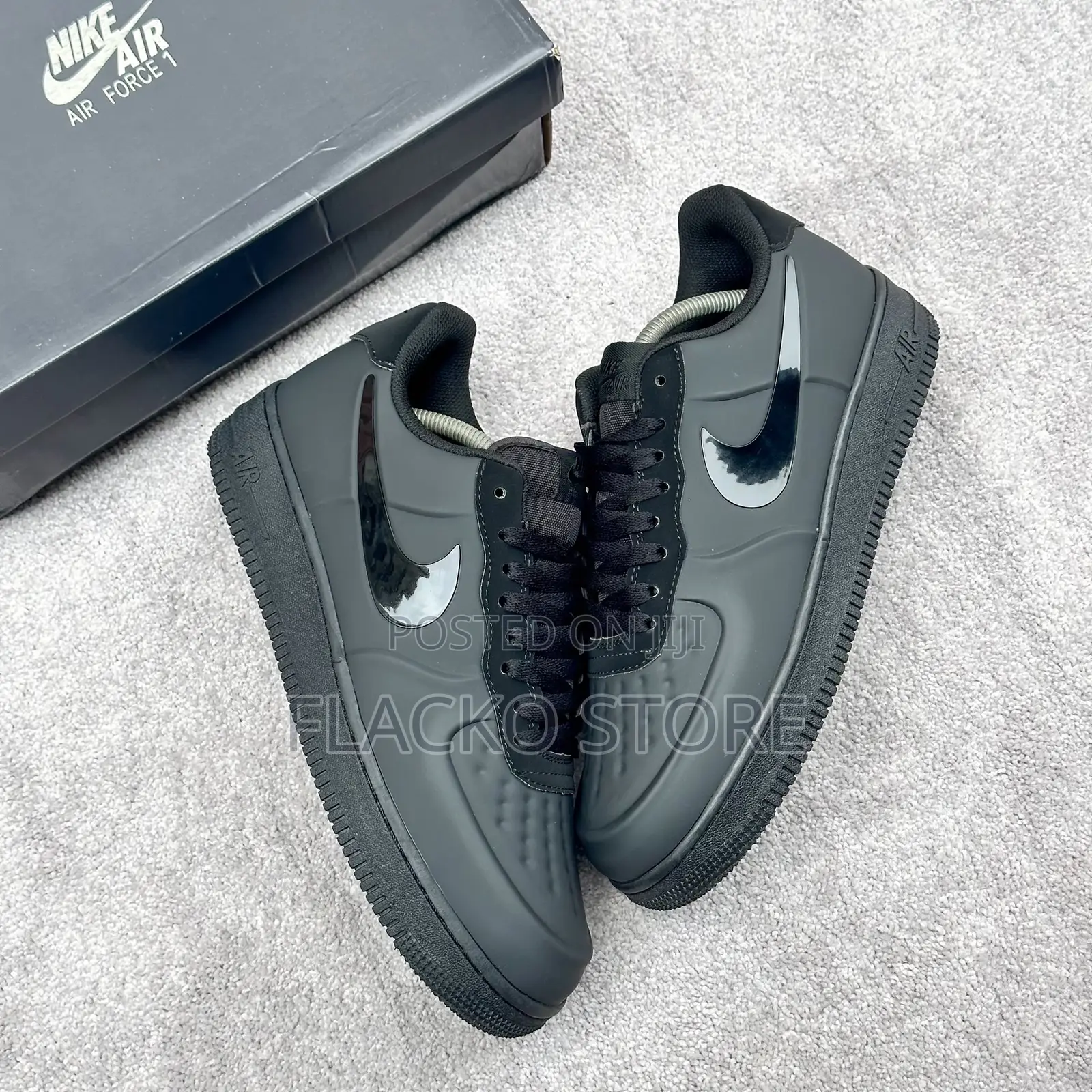 Original Nike Air Force 1 Foamposite Sneakers